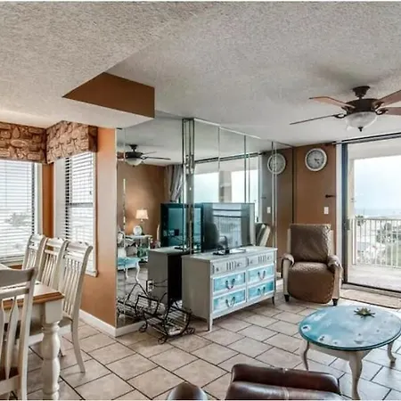 Villa Compass Point Unit 610