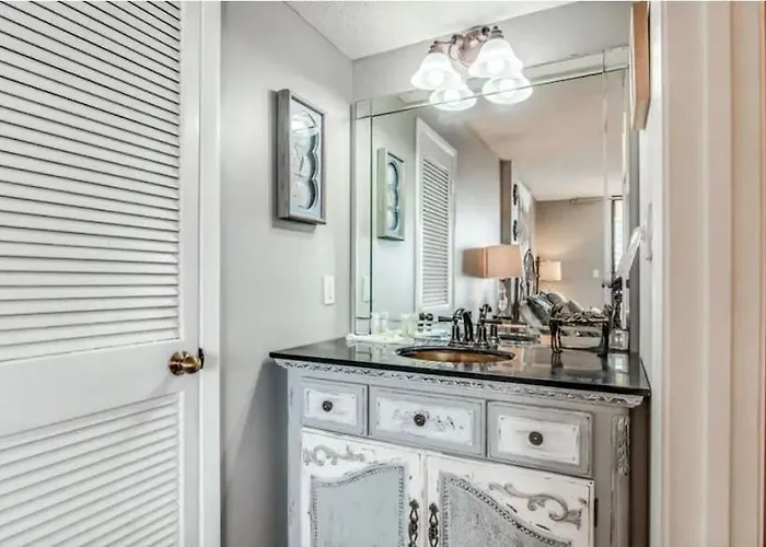 Compass Point Unit 610 Holiday home